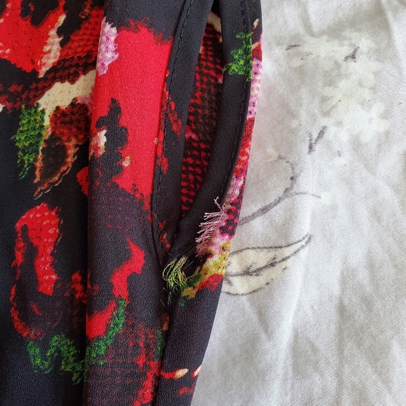 Forever 21 Floral Soft Blouse - Picture 6 of 6